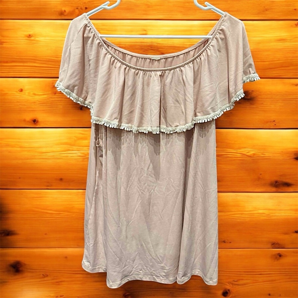 Women's Off-Shoulder Ruffle Top - Pink blouse XL 23in pit to pit length 28in